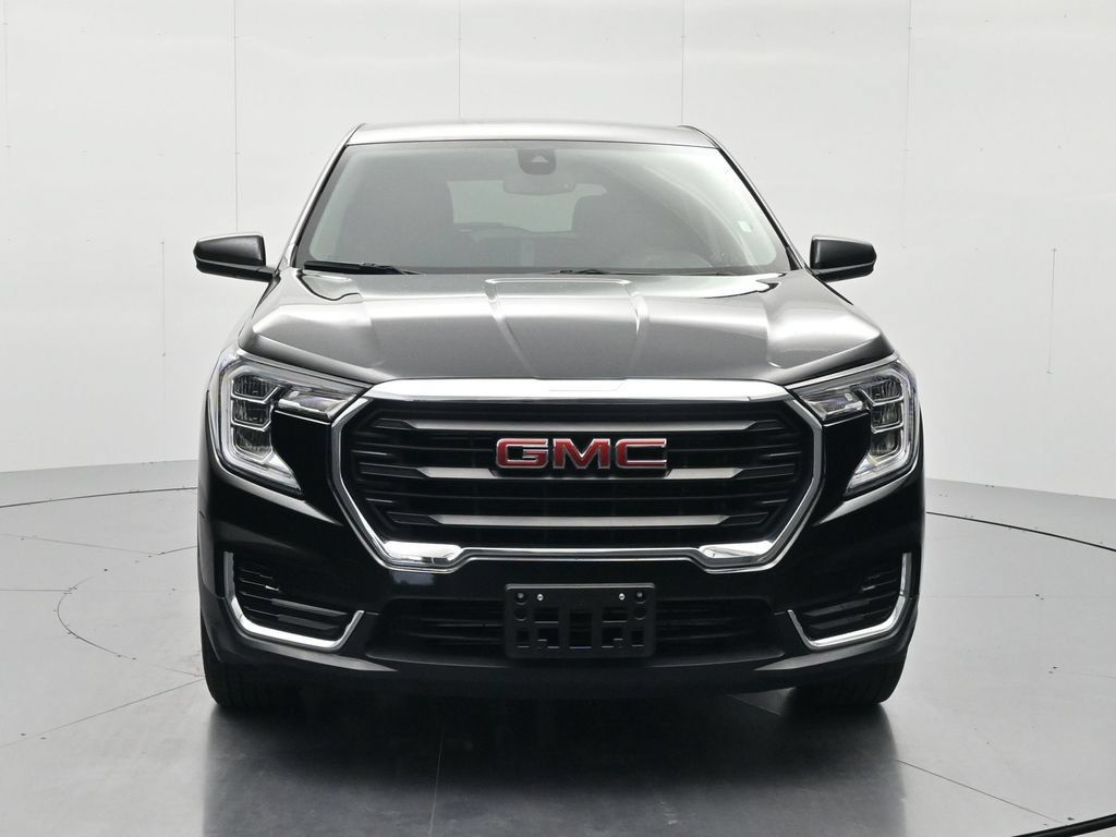 Certified 2024 GMC Terrain SLE AWD/4WD image 2