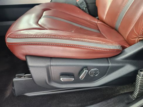 Certified 2019 Ford F150 Platinum w/ Equipment Group 701A Luxury image 13