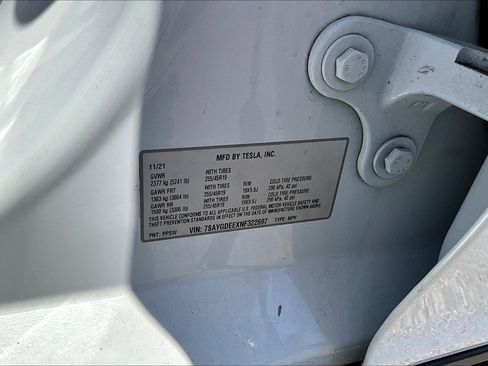 Used 2022 Tesla Model Y Long Range AWD/4WD image 17