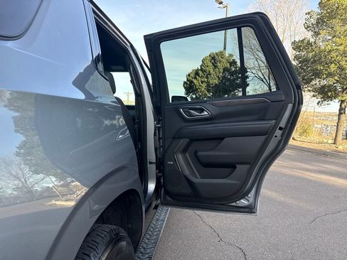 Used 2022 Chevrolet Tahoe Z71 image 27