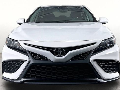 Used 2024 Toyota Camry SE FWD image 5