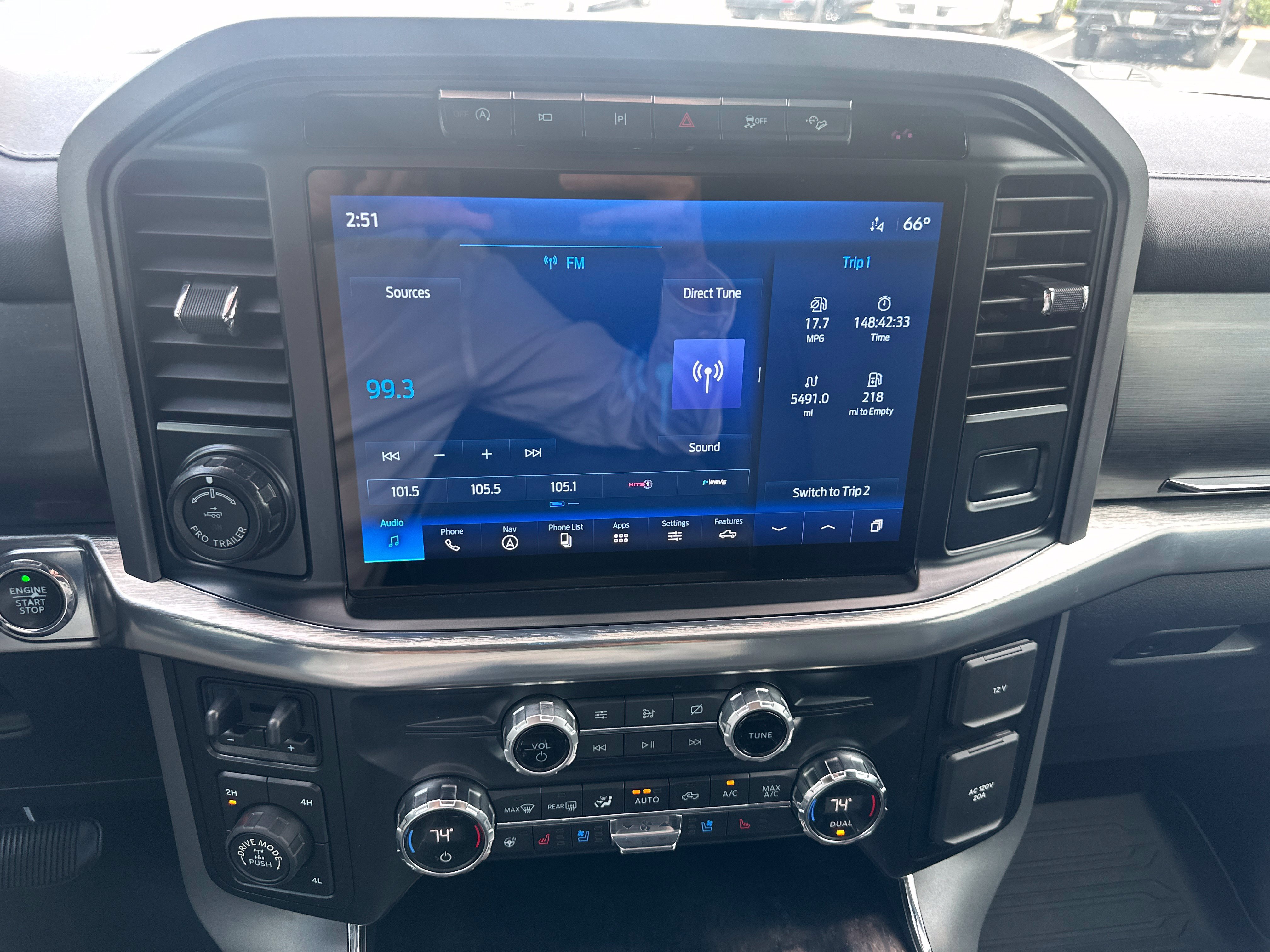 Used 2021 Ford F150 Lariat w/ Equipment Group 502A High AWD/4WD image 12