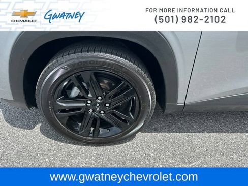 Used 2025 Chevrolet Trax ACTIV w/ Sunroof Package FWD image 9