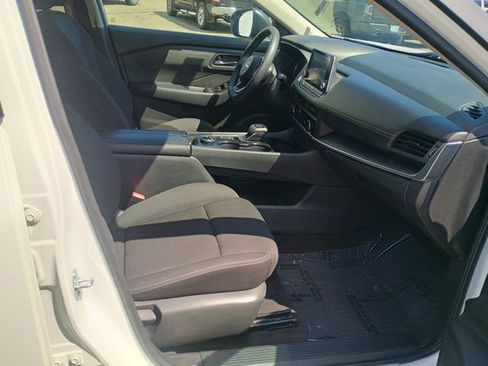 Used 2024 Nissan Rogue S AWD/4WD image 14