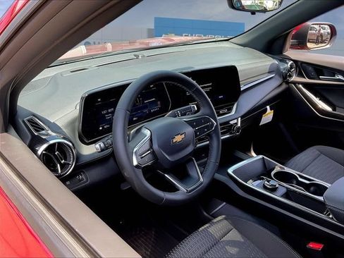 New 2026 Chevrolet Equinox LT w/ Safety and Technology Package FWD image 7