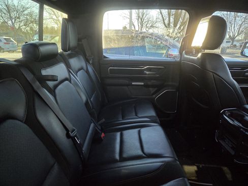 Used 2019 RAM 1500 Laramie image 17