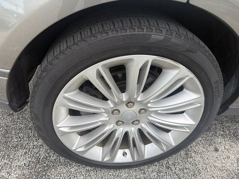 Used 2019 Land Rover Range Rover HSE AWD/4WD image 18