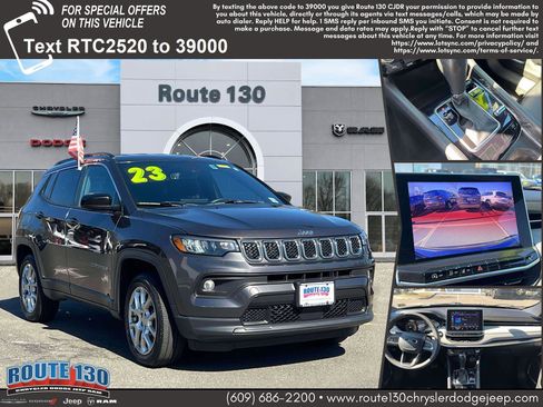 Used 2023 Jeep Compass Latitude image 1
