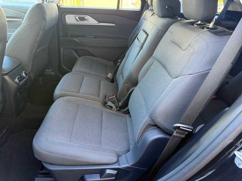 Used 2025 Ford Explorer Active image 6