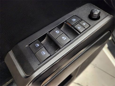 Used 2022 Toyota Tacoma TRD Sport image 22