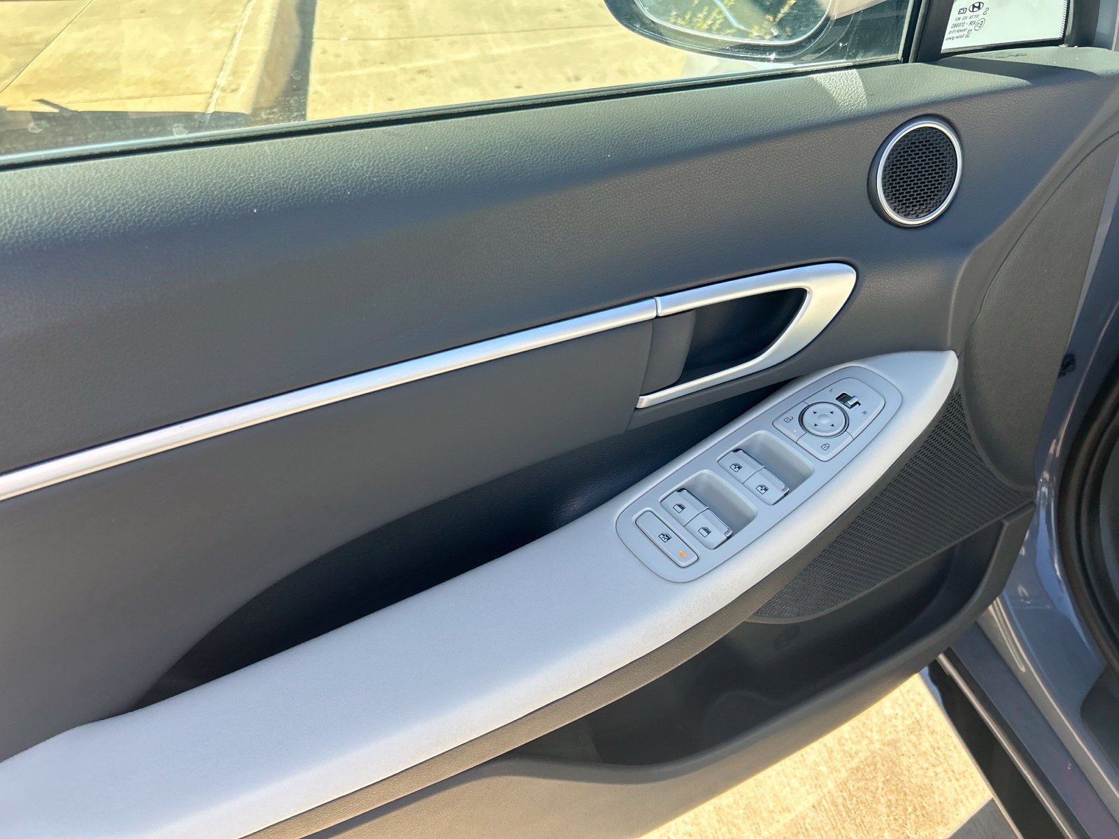 Used 2025 Hyundai Sonata SEL FWD image 17