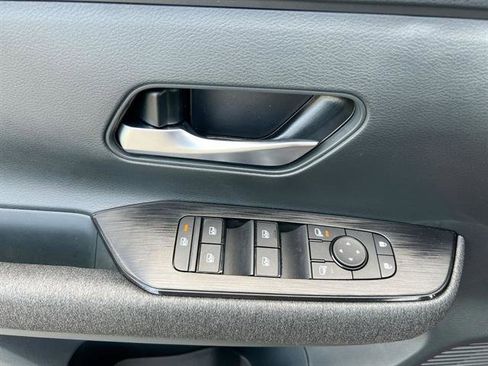 New 2025 Nissan Kicks SV image 13