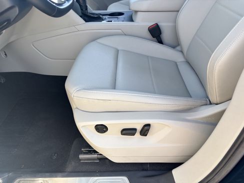 Used 2021 Volkswagen Atlas SE w/ Panoramic Sunroof Package FWD image 18