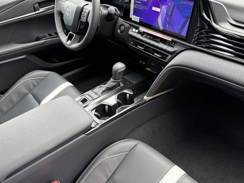 New 2026 Toyota Camry SE FWD image 17