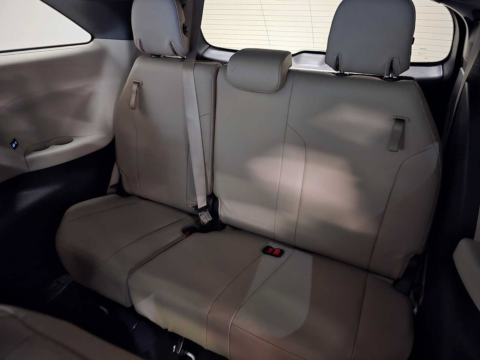 Certified 2021 Toyota Sienna XLE AWD/4WD image 24
