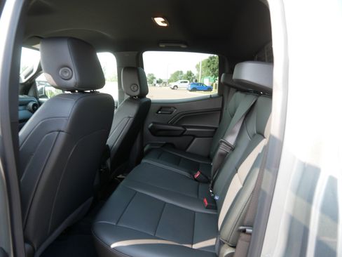 New 2025 Chevrolet Colorado Trail Boss w/ Midnight Edition image 5