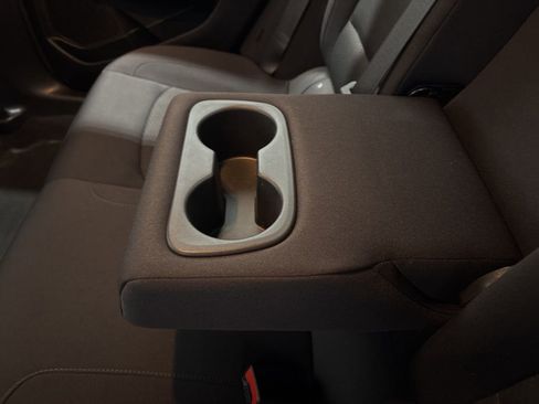 Used 2022 Chevrolet Malibu LT image 32