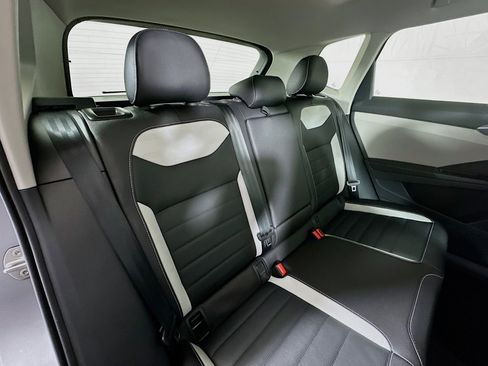 New 2026 Volkswagen Taos SEL image 26