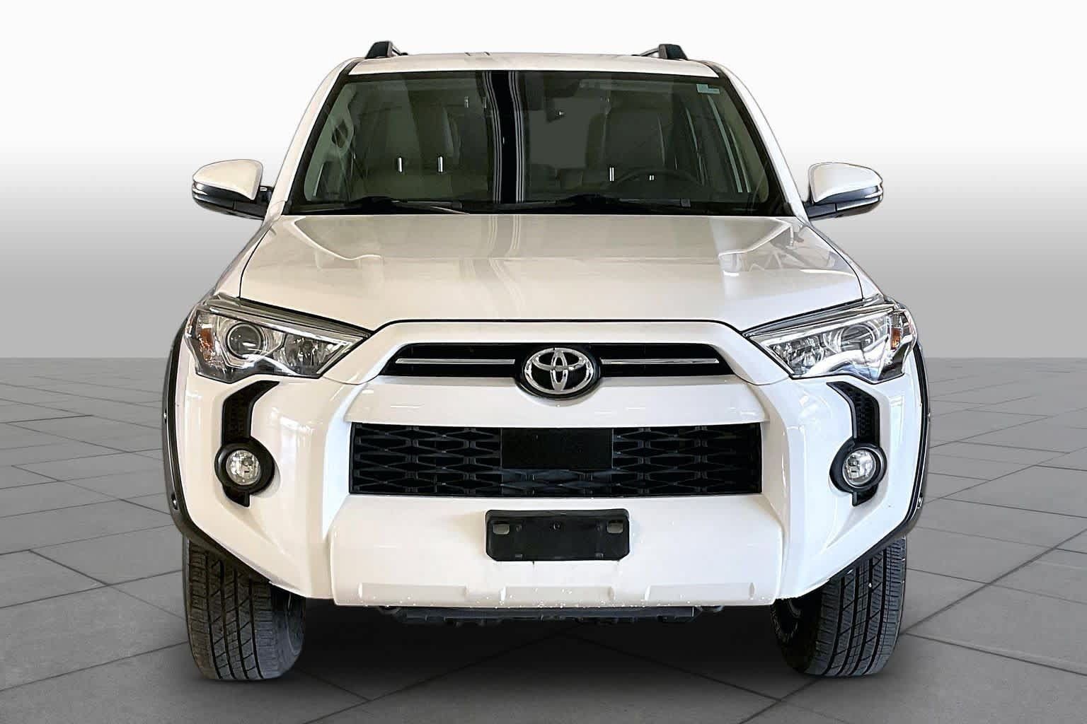 Used 2020 Toyota 4Runner SR5 Premium RWD image 3