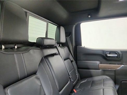 Used 2021 Chevrolet Silverado 1500 High Country w/ Technology Package image 26