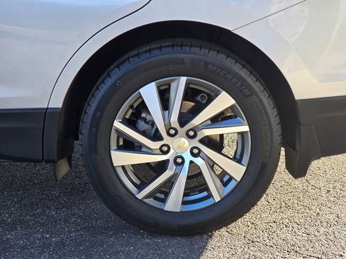 Used 2022 Chevrolet Equinox LT image 9