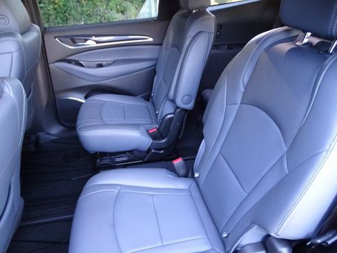 Used 2022 Buick Enclave Essence w/ Experience Buick Package image 8