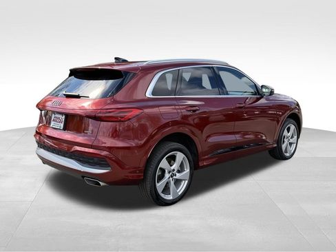 Used 2025 Audi Q5 Premium Plus w/ Premium Plus AWD/4WD image 8