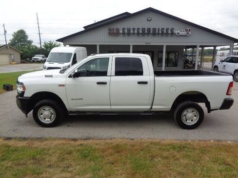 Used 2022 RAM 2500 Tradesman AWD/4WD image 2