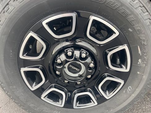 New 2025 Ford F250 Platinum image 9