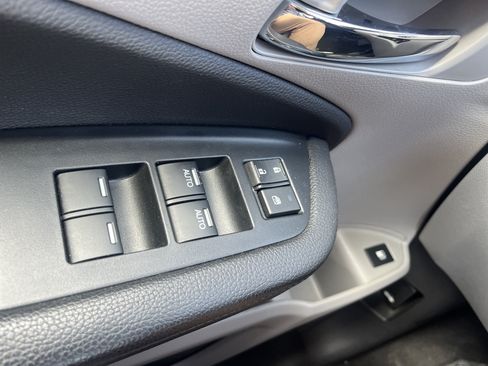 Used 2021 Honda Pilot EX image 23