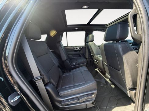 Used 2023 Chevrolet Tahoe High Country w/ Premium Package 2 AWD/4WD image 23