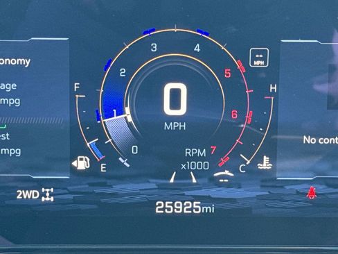 Used 2025 Chevrolet Suburban Z71 w/ Z71 Off-Road Package image 22