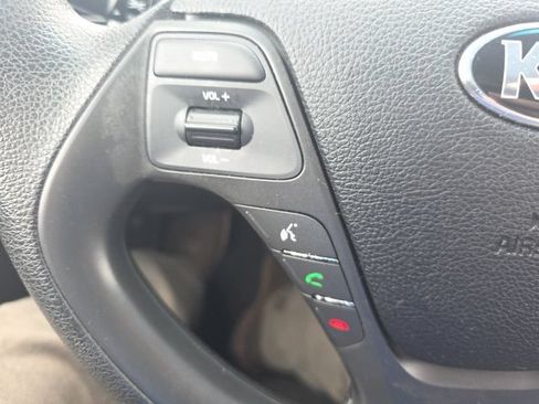 Used 2017 Kia Forte LX FWD image 14