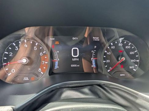 Used 2025 Jeep Compass Latitude AWD/4WD image 17