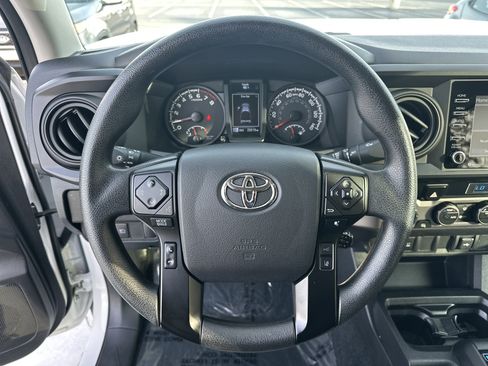 Used 2023 Toyota Tacoma TRD Off-Road image 18