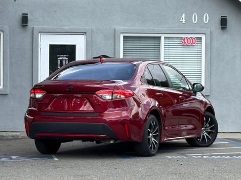 Used 2022 Toyota Corolla LE FWD image 5