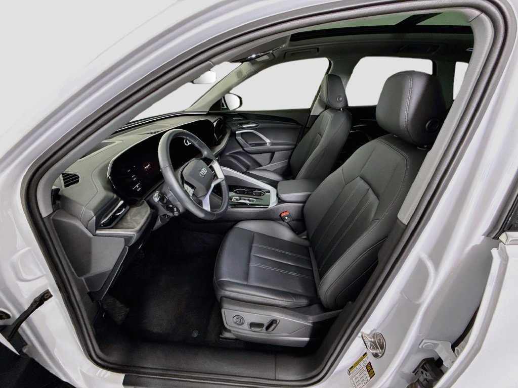 Certified 2025 Audi Q5 Premium w/ Premium Plus AWD/4WD image 19
