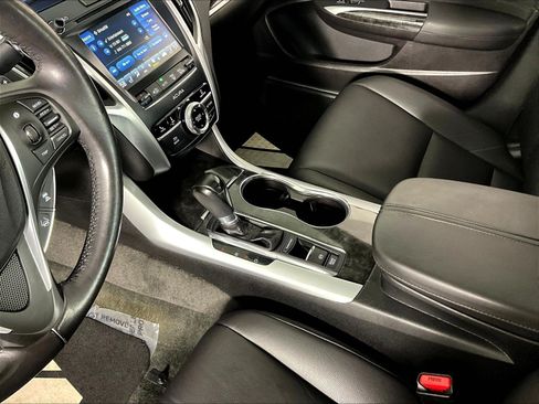 Used 2018 Acura TLX FWD image 16