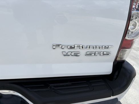 Used 2015 Toyota Tacoma PreRunner w/ SR5 Package image 17