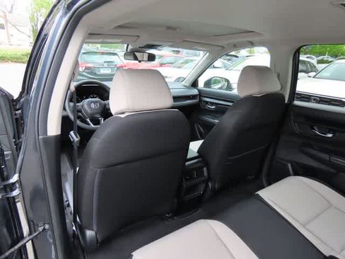 Used 2023 Honda CR-V EX image 14