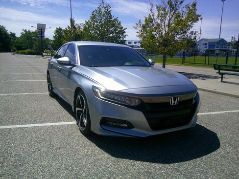 Used 2018 Honda Accord Sport image 37