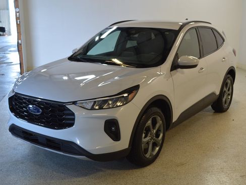 Used 2025 Ford Escape ST-Line Select AWD/4WD image 7