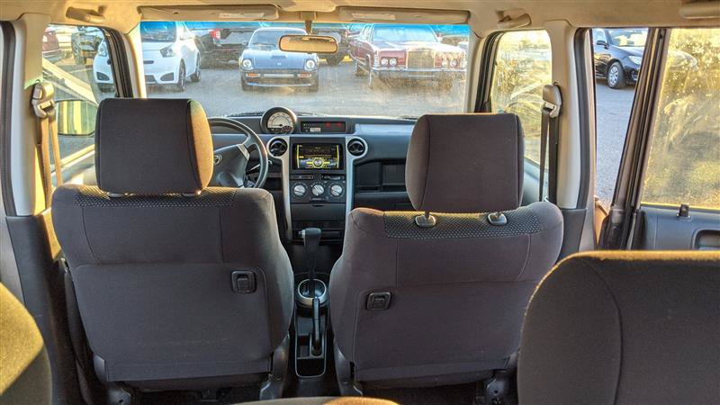 Used 2004 Scion xB FWD image 20