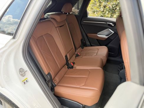 Used 2022 Audi Q3 2.0T Premium w/ Convenience Package image 39