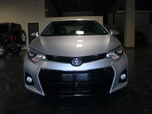 Used 2014 Toyota Corolla S image 9