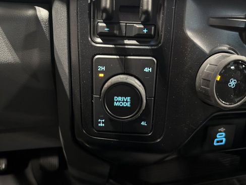 Used 2025 Ford F350 XLT w/ 360-Degree Camera Package image 26