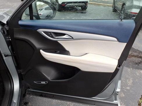 Used 2024 Buick Envision Avenir AWD/4WD image 25