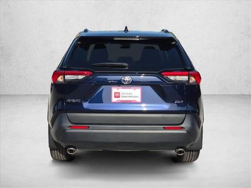 Used 2025 Toyota RAV4 XLE w/ Convenience Package FWD image 7
