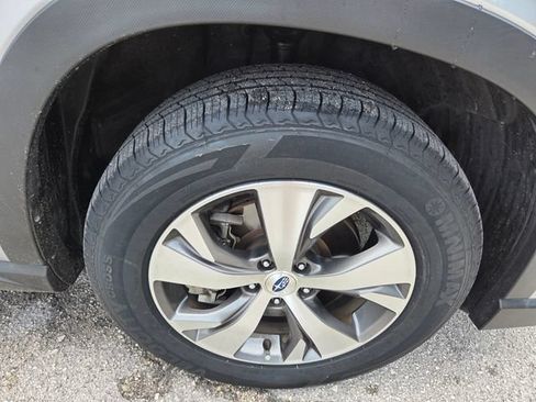 Used 2023 Subaru Ascent Premium w/ Convenience Package AWD/4WD image 9