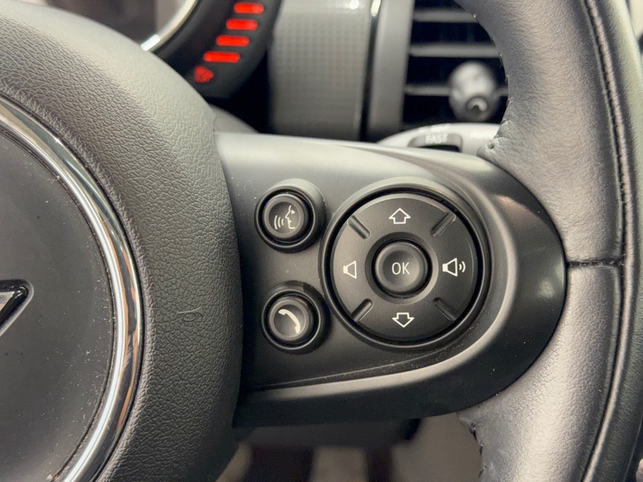 Used 2017 MINI Cooper 4-Door Hardtop FWD image 19